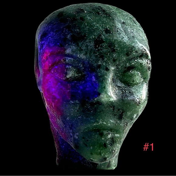 Ruby Zoisite Alien Head Carvings - Picture 6 of 17